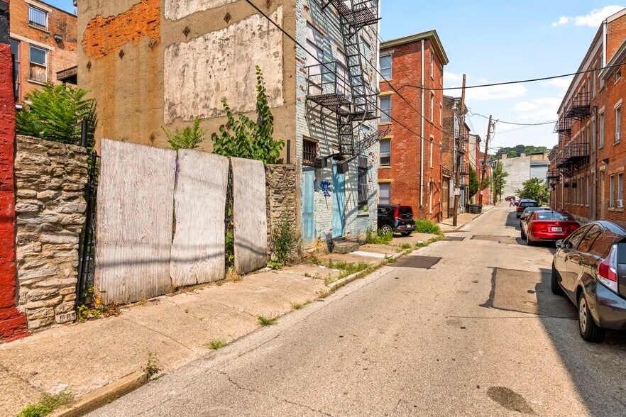 More Photos Of 1648 Vine St, Cincinnati Storefront Retail Residential For Sale