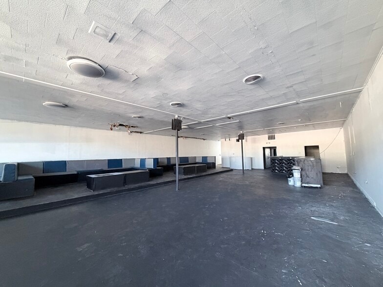 More Photos Of 3393-3437 Summer Ave, Memphis Storefront For Lease