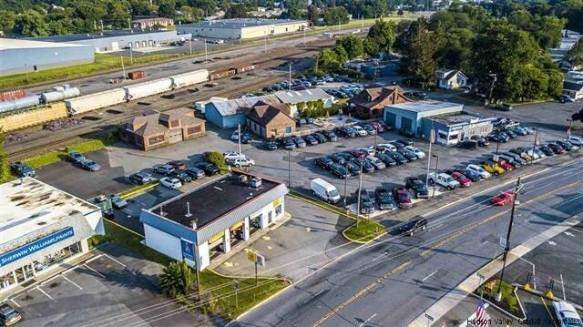 More Photos Of 560 Albany Ave, Kingston Auto Repair For Lease