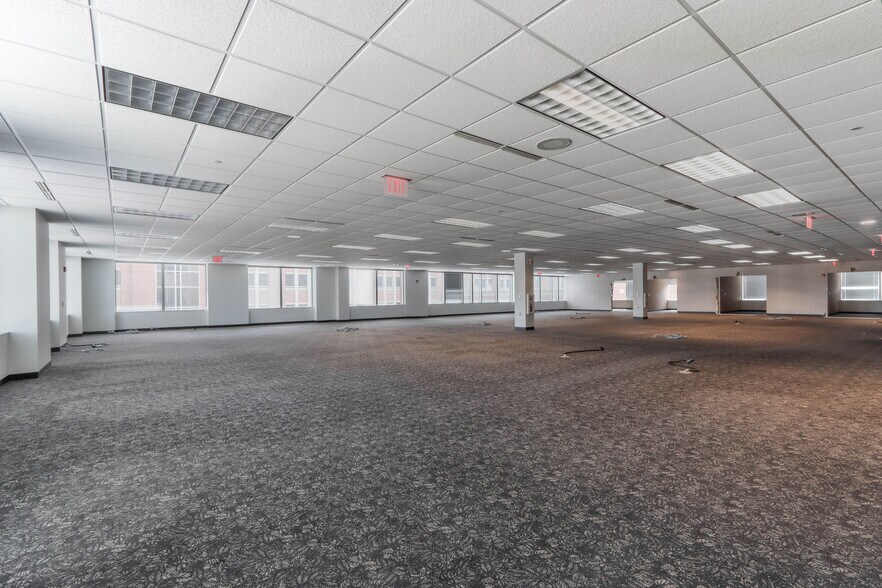 More Photos Of 11 Scott St, Wausau Office For Lease