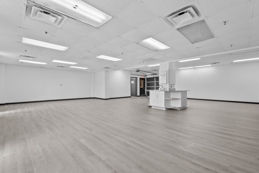 More Photos Of 154 Industrial Park Cir, Lawrenceville Manufacturing For Lease
