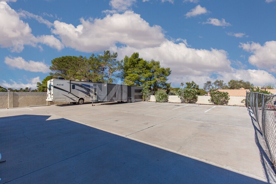 More Photos Of 2948 E Russell Rd, Las Vegas Office For Sale