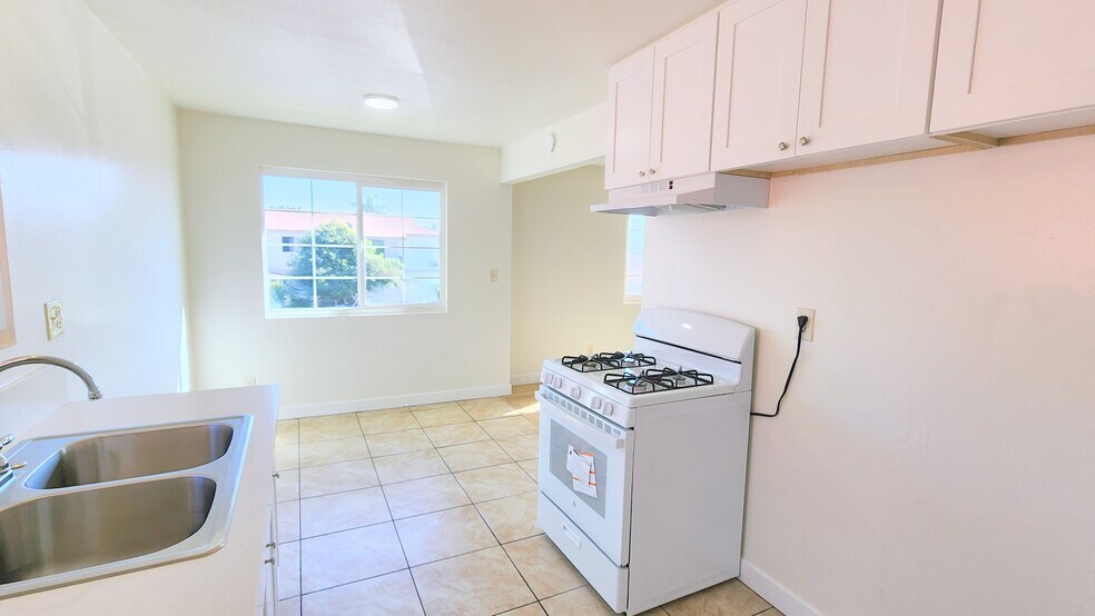 More Photos Of 2325 Angela St, Pomona Apartments For Sale