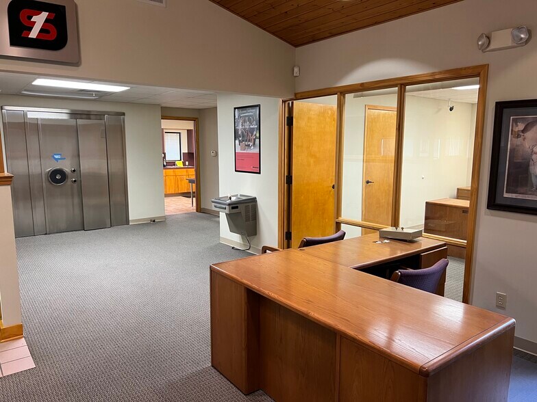 More Photos Of 30667 State Highway 413, Galena Office For Lease