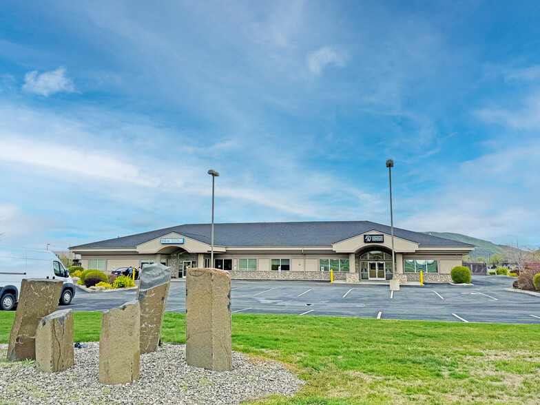 Primary Photo Of 1236-1240 Ahtanum Ridge Dr, Yakima Medical For Lease