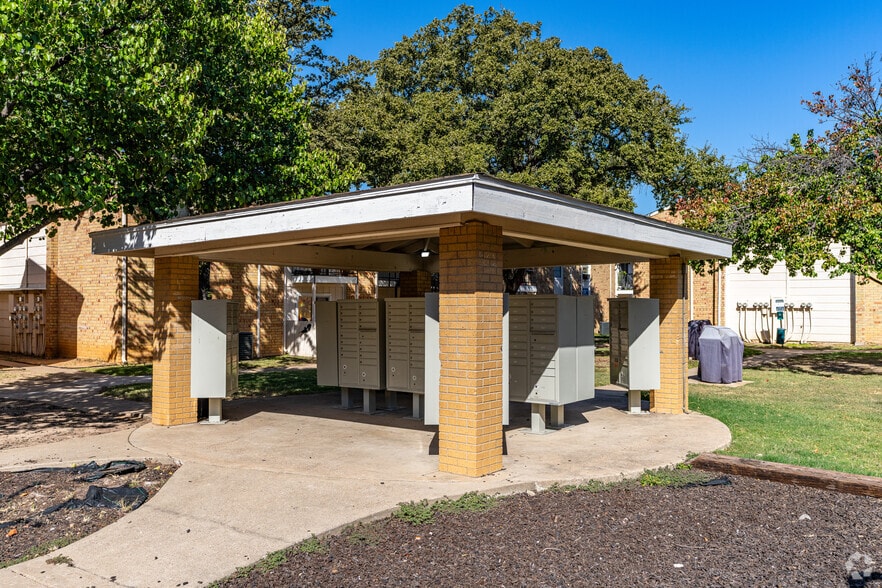 More Photos Of 2200 Aden Rd, Fort Worth Apartments For Sale