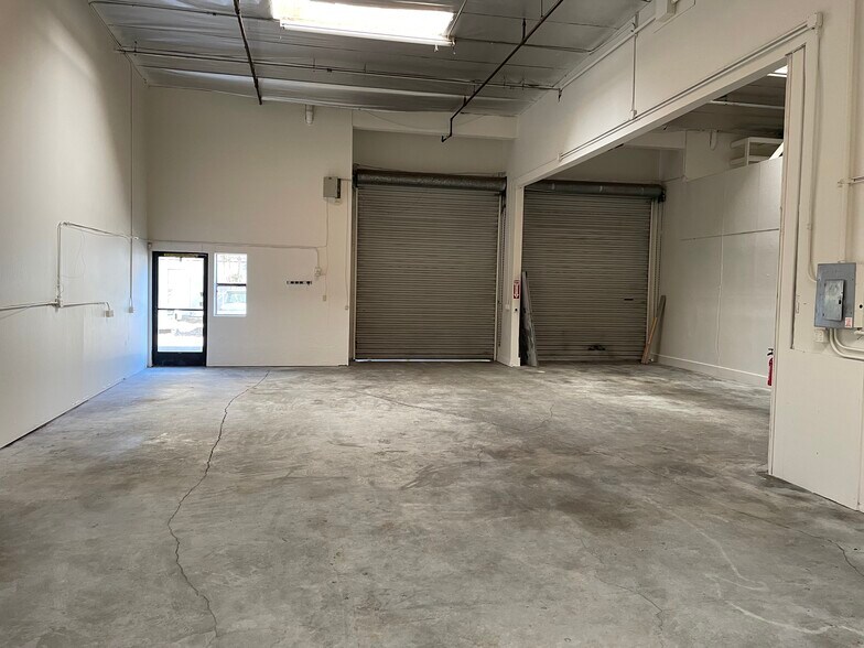 More Photos Of 5679 Redwood Dr, Rohnert Park Flex For Lease