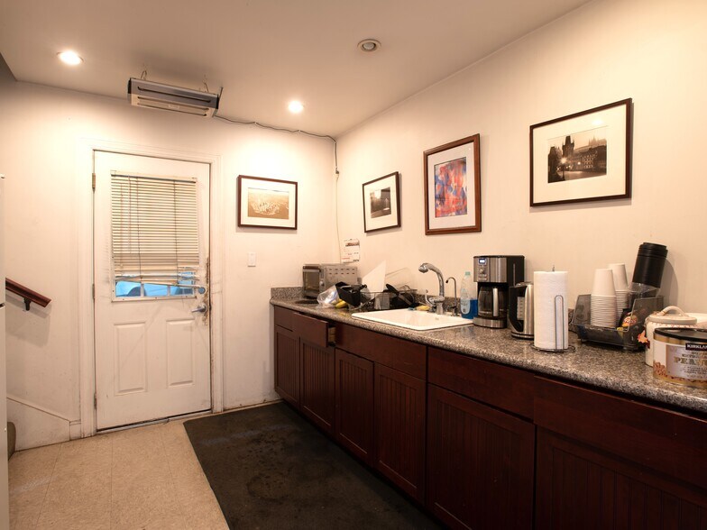 More Photos Of 1610 Evans Ave, San Francisco Warehouse For Sale