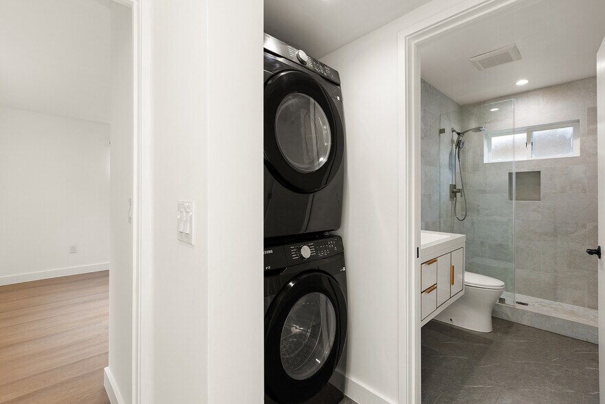 More Photos Of 2511 Purdue Ave, Los Angeles Multifamily For Sale