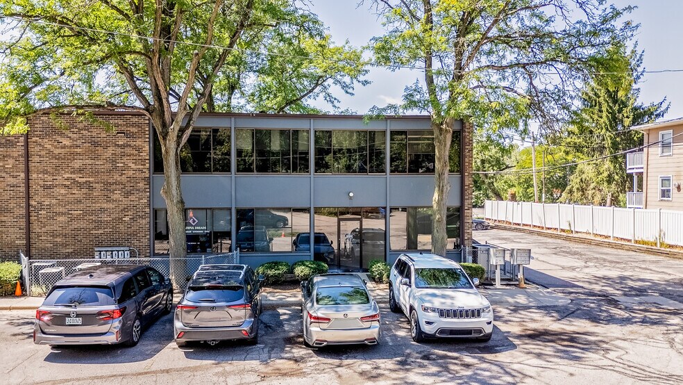 More Photos Of 2219 Packard St, Ann Arbor Office For Sale
