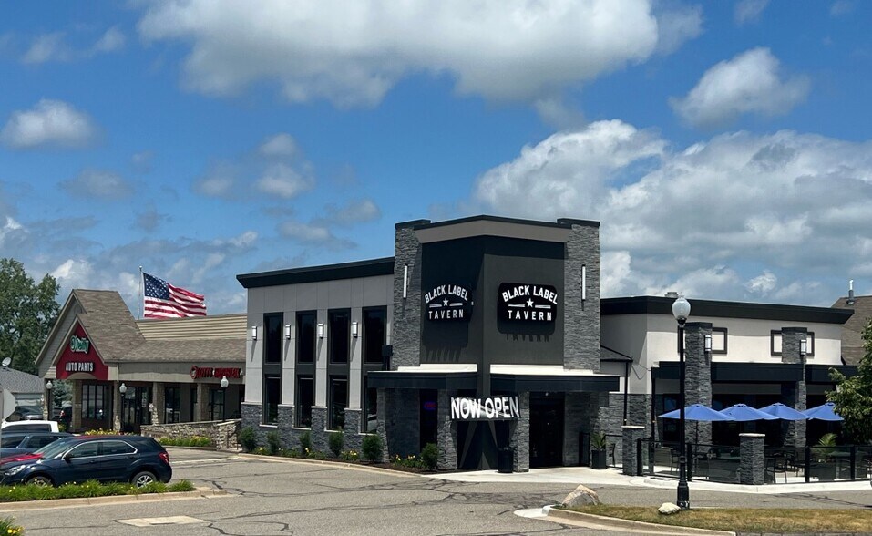 More Photos Of 131 S Milford Rd, Milford Freestanding For Lease
