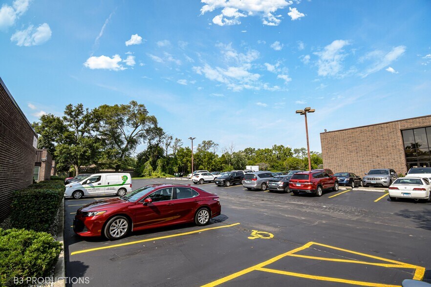 More Photos Of 15028 Cicero Ave, Oak Forest Office For Lease