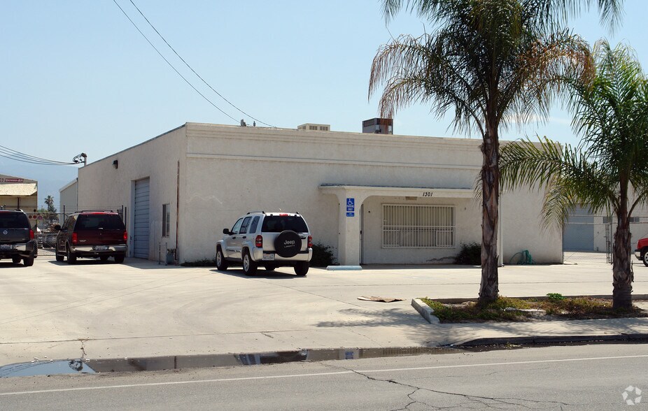 More Photos Of 1301 S Santa Fe Ave, San Jacinto Service For Lease