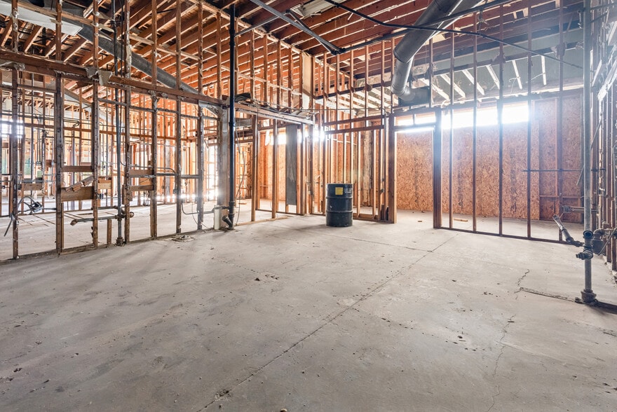 More Photos Of 1580 Washington Blvd, Ogden Storefront For Sale