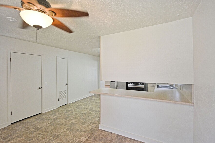 More Photos Of 268 E Mill St, New Braunfels Medical For Lease