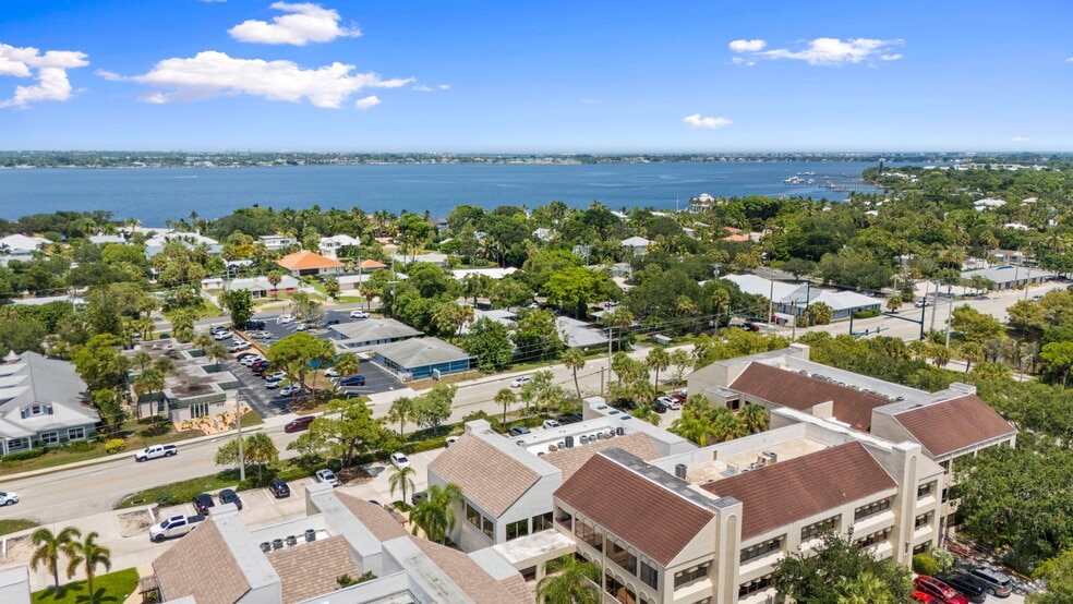 More Photos Of 900 SE Ocean Blvd, Stuart Medical For Sale