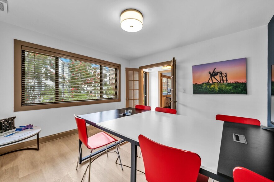 More Photos Of 705 W North St, Raleigh Office Residential For Sale