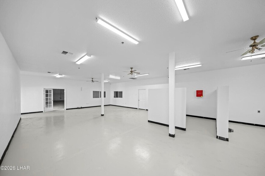 More Photos Of 1790 Industrial Blvd, Lake Havasu City Warehouse For Sale