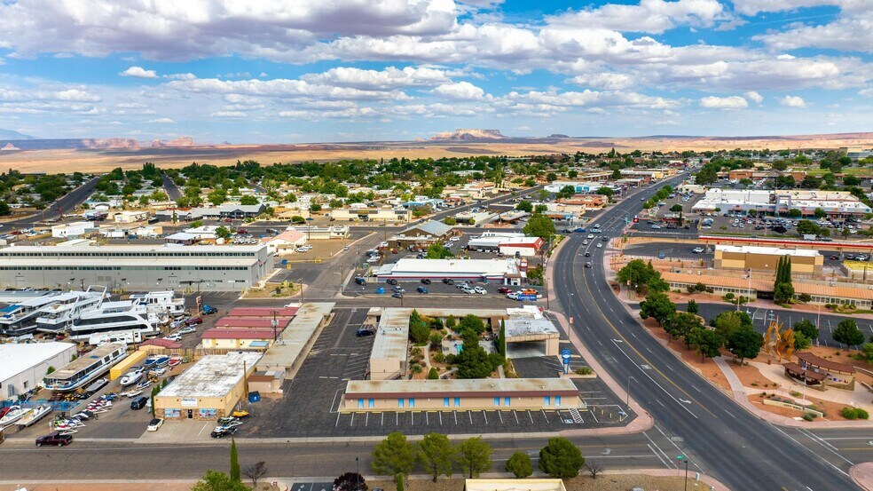 More Photos Of 150 N Lake Powell Blvd, Page Hotel For Sale