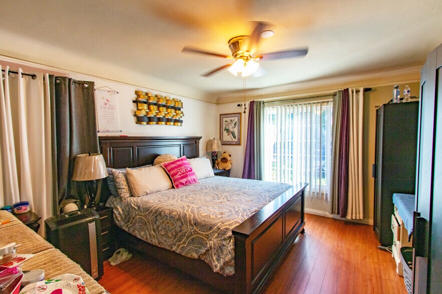 More Photos Of , Los Angeles Multifamily For Sale