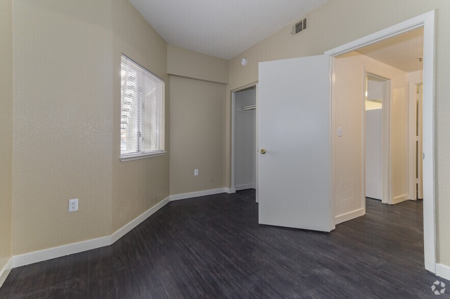 More Photos Of 6500 47th St, Sacramento Apartments For Sale