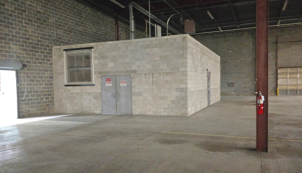More Photos Of 540 Glen Ave, Moorestown Warehouse For Lease