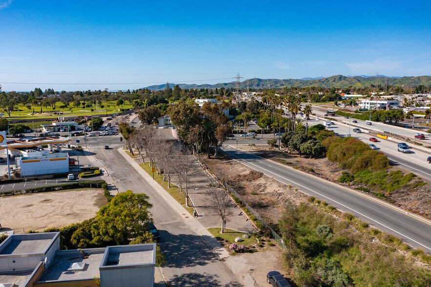 More Photos Of 5801 Valentine Rd, Ventura Freestanding For Lease