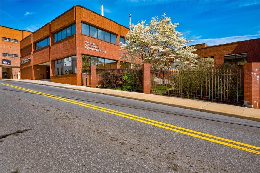 More Photos Of 100 W Antietam St, Hagerstown Office For Lease