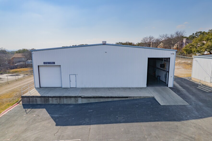 More Photos Of 15279 Bulverde Rd, San Antonio Warehouse For Sale