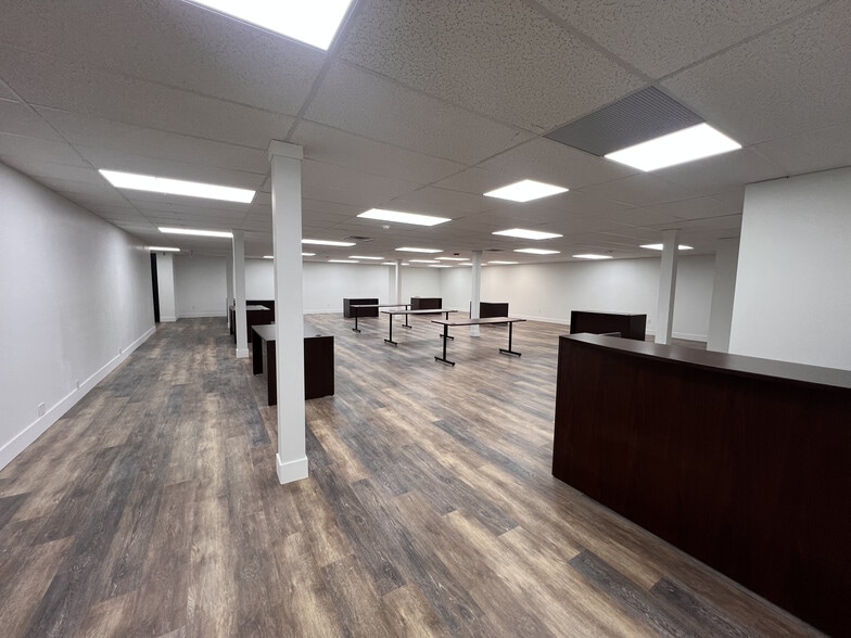 More Photos Of 494 Belmont Ave, Springfield Funeral Home For Lease