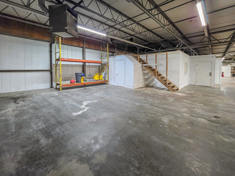 More Photos Of 3800 New McEver Rd, Acworth Warehouse For Lease