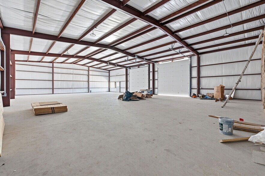 More Photos Of 7748 E US Highway 290, Johnson City Warehouse For Sale