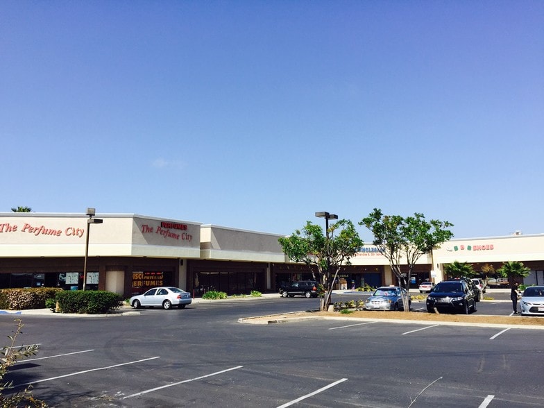 More Photos Of 687-693 Palomar St, Chula Vista Unknown For Lease