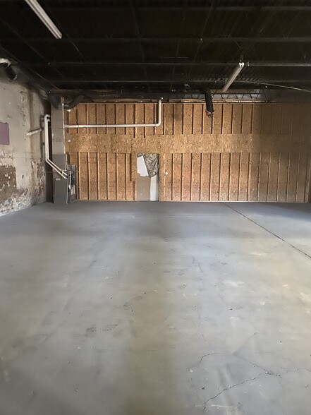 More Photos Of 421 N Pennsylvania Ave, Wilkes Barre Warehouse For Lease