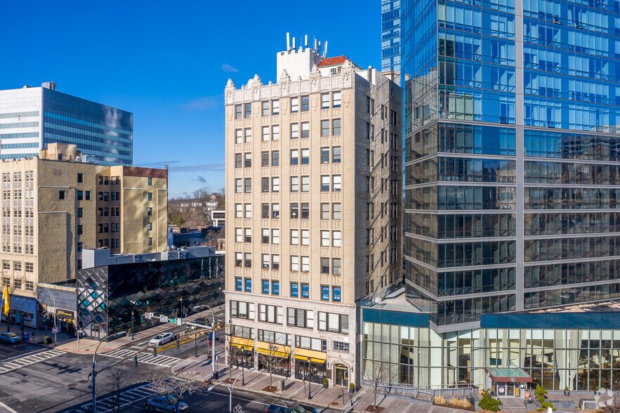 More Photos Of 199 Main St, White Plains Office For Lease