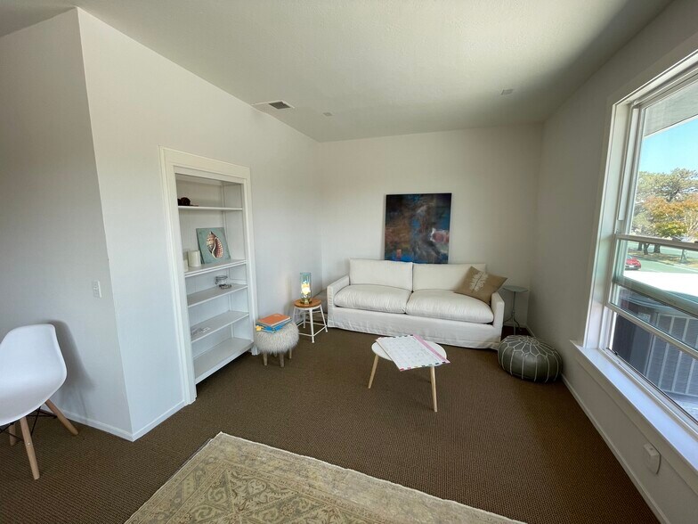 More Photos Of 125-131 Camino Alto, Mill Valley Office For Lease