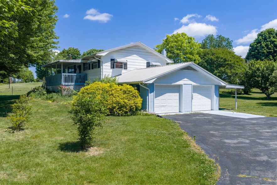 More Photos Of 7700 Tazewell Pike, Corryton Apartments For Sale