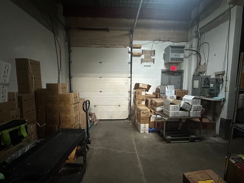 More Photos Of 21 Fairburn Dr, Markham Light Distribution For Sale