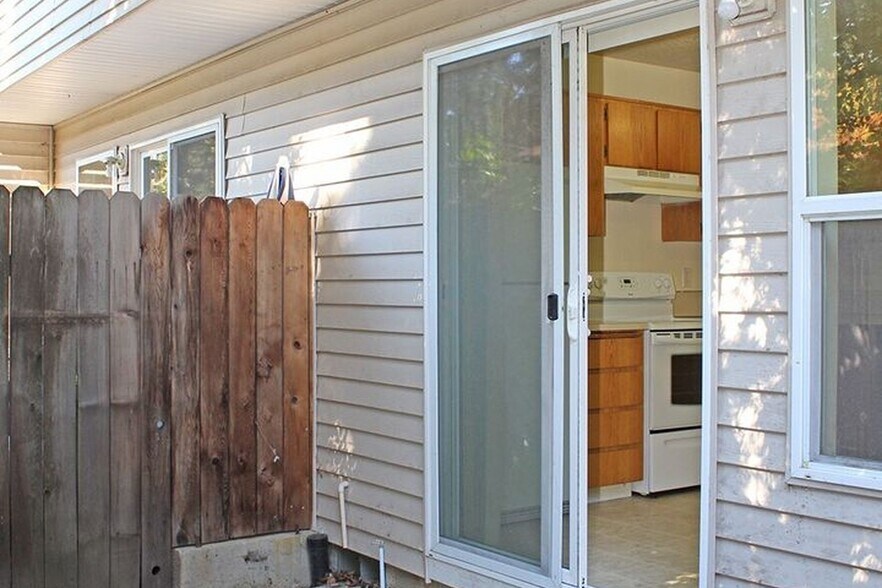 More Photos Of 3548 SE 119th St, Portland Apartments For Sale
