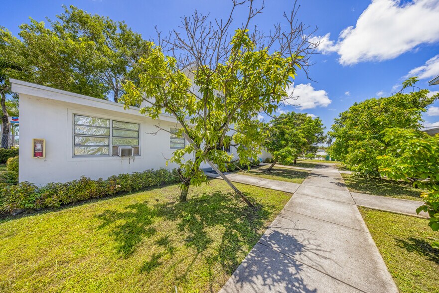 More Photos Of 3740 W Hallandale Beach Blvd, Pembroke Park Apartments For Sale