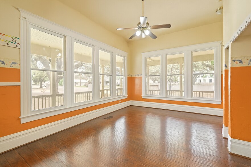 More Photos Of 1030 4th St, Rosenberg Daycare Center For Sale
