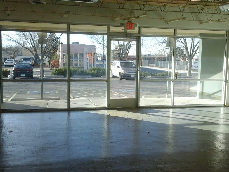 More Photos Of 136 Washington SE, Albuquerque Storefront Retail Office For Sale
