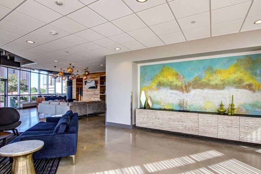 More Photos Of 1369 Spruce Pl, Minneapolis Apartments For Lease