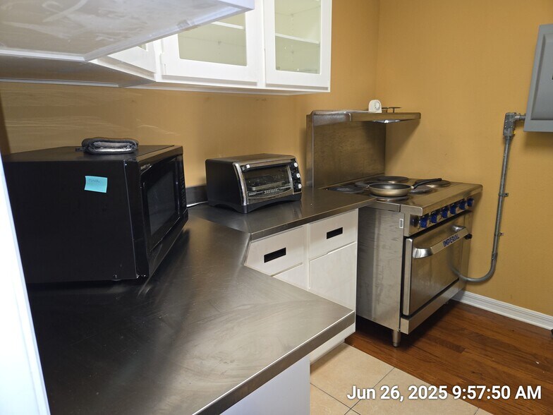 More Photos Of 2314-2326 S Parsons Ave, Seffner Office For Lease