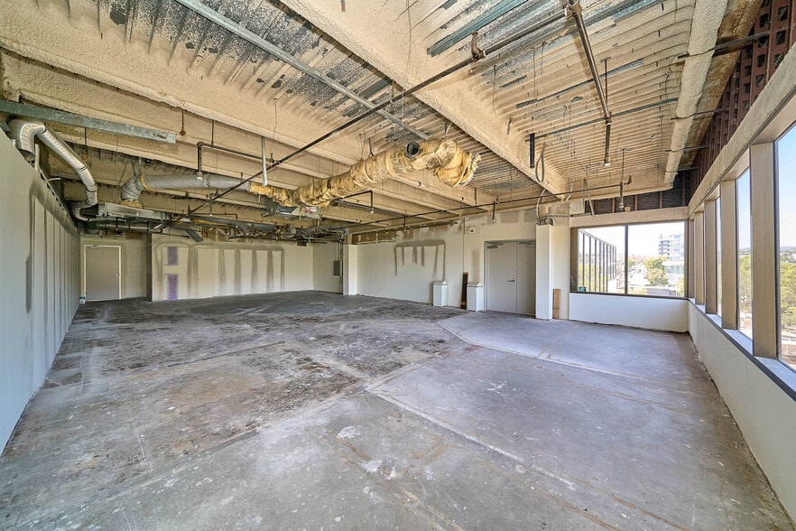 More Photos Of 8737 Beverly Blvd, West Hollywood Medical For Sale