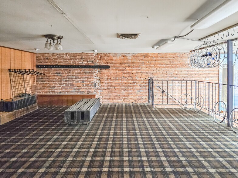 More Photos Of 424 1st Ave SW, Albany Storefront Retail Office For Sale