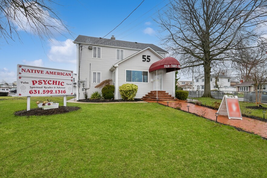 Primary Photo Of 55 W Sunrise Hwy, Lindenhurst Office Residential For Sale