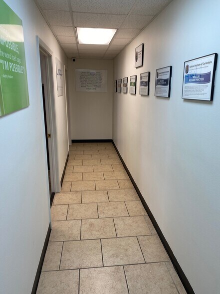 More Photos Of 2112 N Bolton Ave, Alexandria Service For Sale