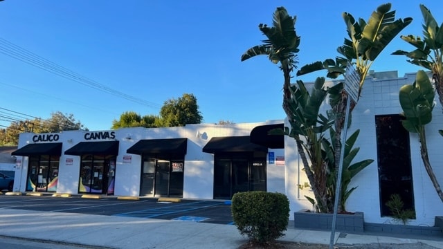 Primary Photo Of 4901 Dumetz Rd, Woodland Hills Storefront For Lease