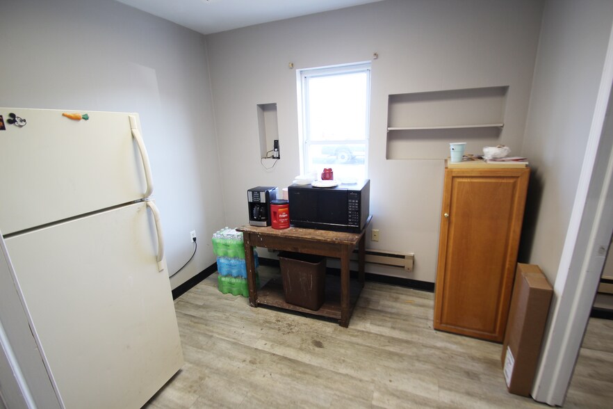 More Photos Of 3683 Pearl Rd, Medina Warehouse For Lease